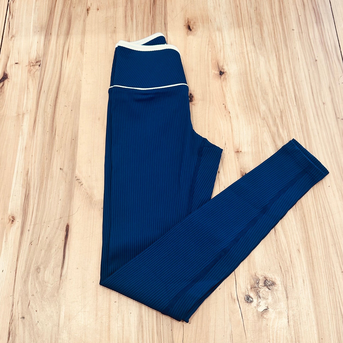Ribbed Veronica Two Toned Legging